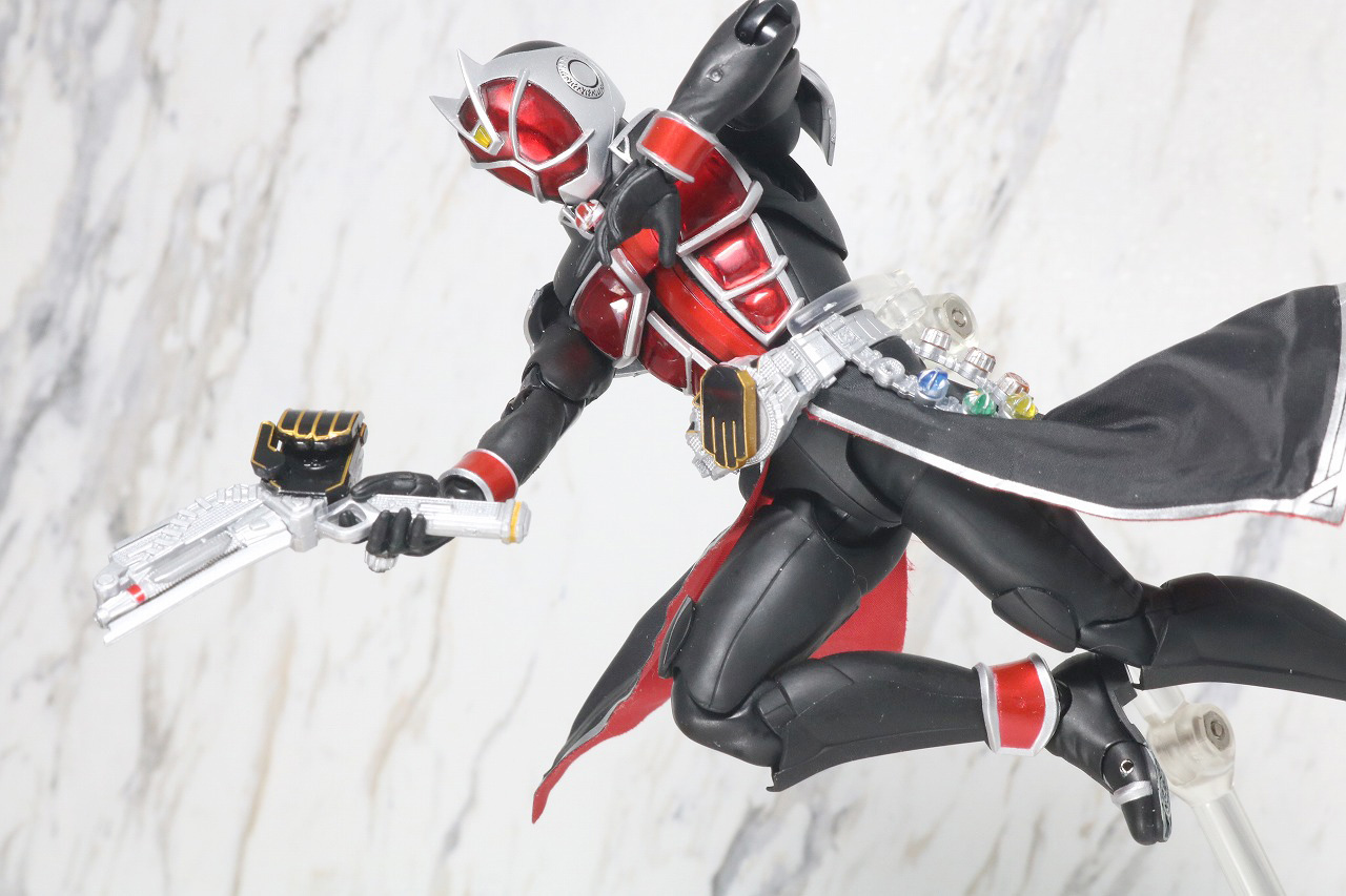 S.H.フィギュアーツ　仮面ライダーウィザード　フレイムスタイル　真骨彫製法　レビュー　アクション