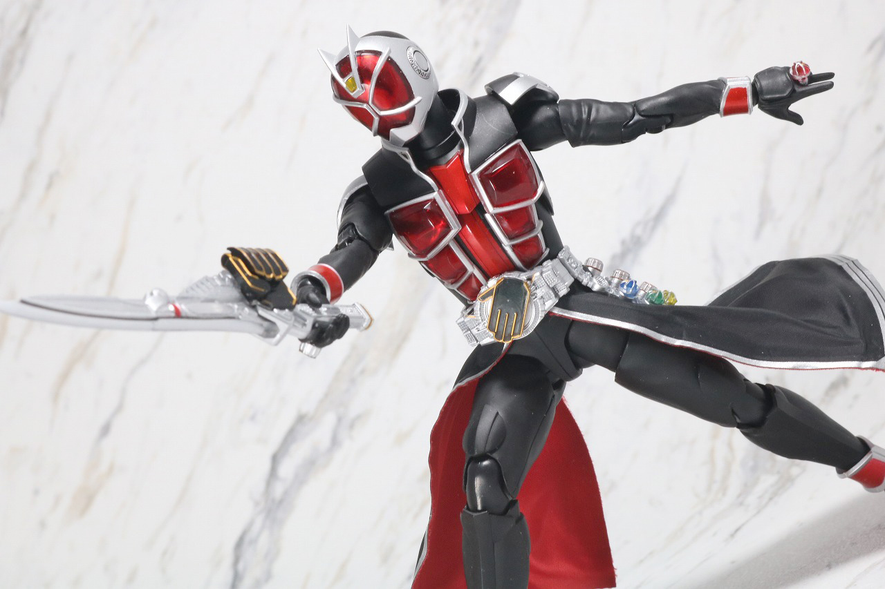 S.H.フィギュアーツ　仮面ライダーウィザード　フレイムスタイル　真骨彫製法　レビュー　アクション