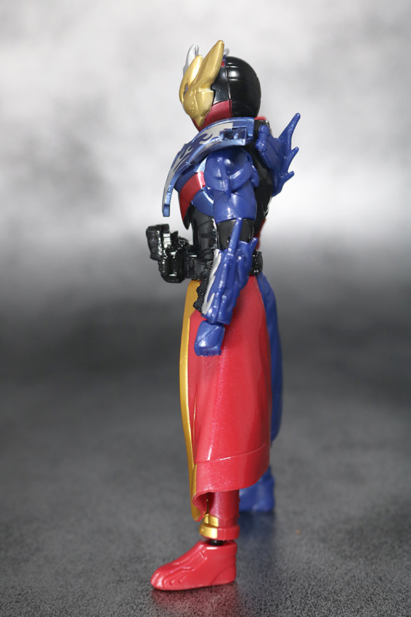 RKF　RIDER KICK'S FIGURE　仮面ライダービルド　クローズビルドフォーム　レビュー　全身