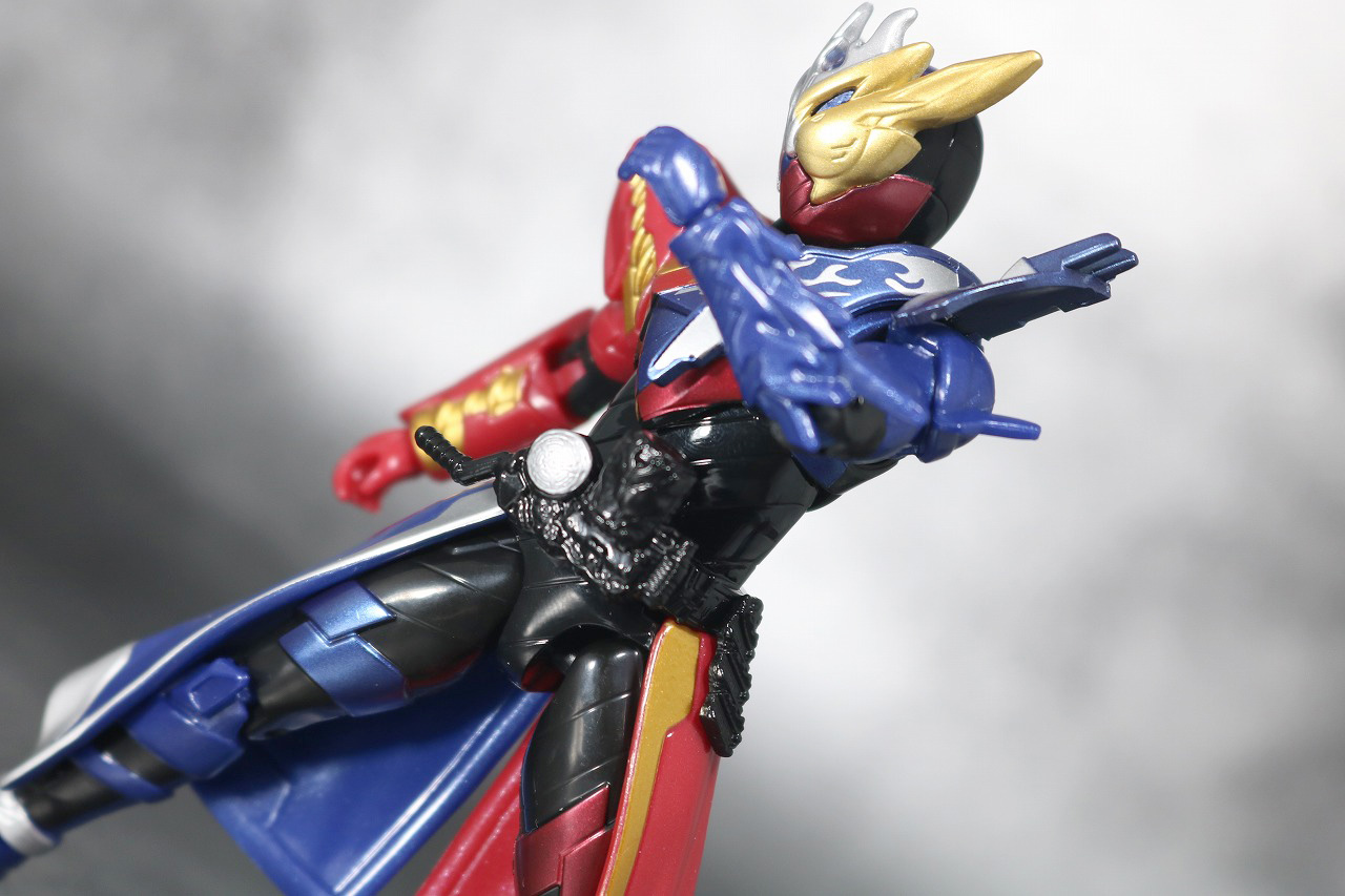 RKF　RIDER KICK'S FIGURE　仮面ライダービルド　クローズビルドフォーム　レビュー　アクション