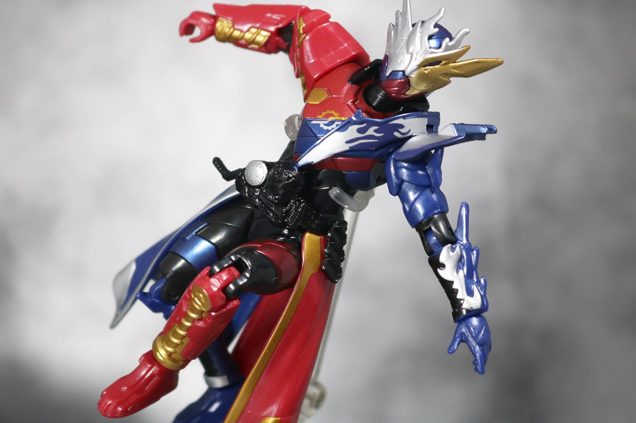 RKF　RIDER KICK'S FIGURE　仮面ライダービルド　クローズビルドフォーム　レビュー　アクション