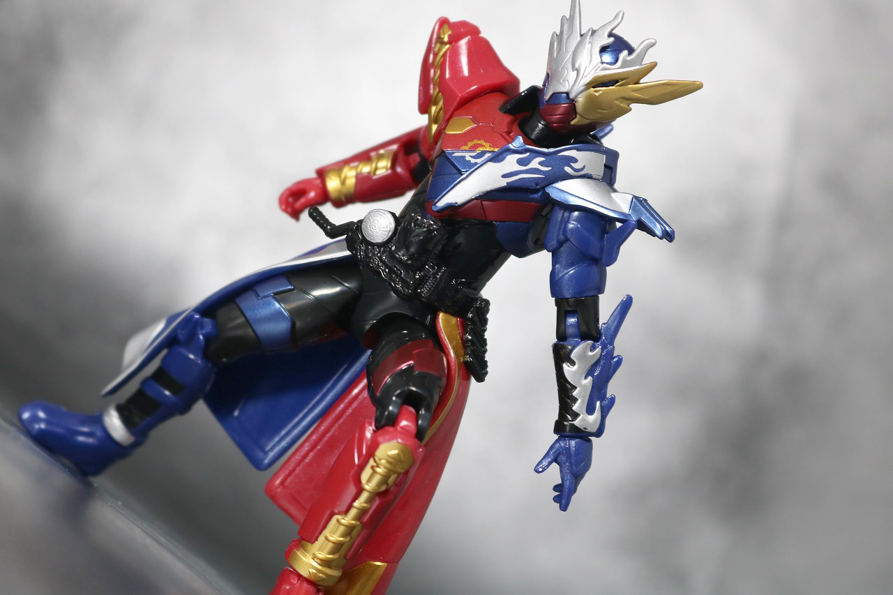 RKF　RIDER KICK'S FIGURE　仮面ライダービルド　クローズビルドフォーム　レビュー　アクション