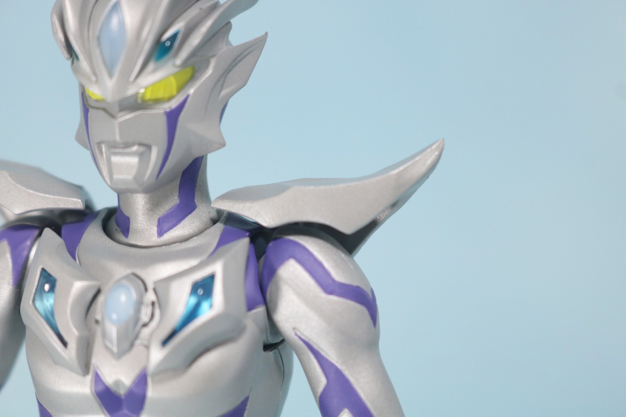 S.H.フィギュアーツ　ウルトラマンゼロビヨンド　レビュー　全身