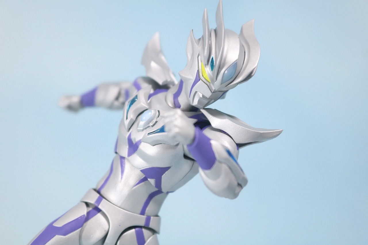 S.H.フィギュアーツ　ウルトラマンゼロビヨンド　レビュー　アクション