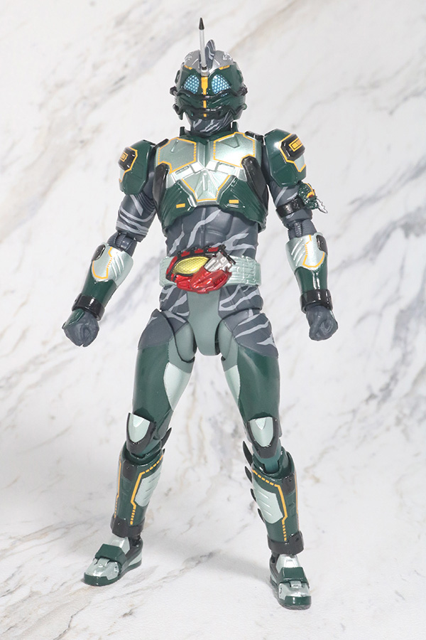 S.H.フィギュアーツ　仮面ライダーアマゾンネオアルファ　レビュー　全身