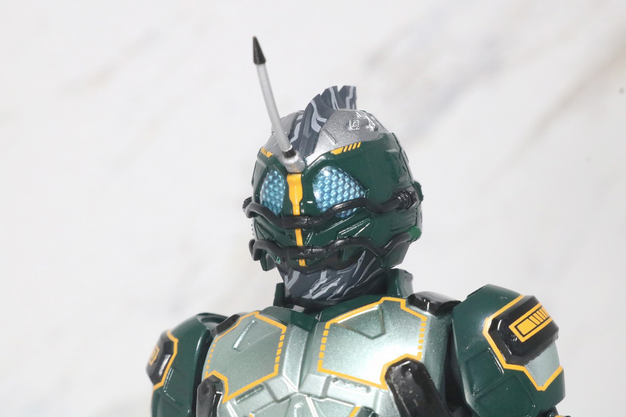 S.H.フィギュアーツ　仮面ライダーアマゾンネオアルファ　レビュー　全身