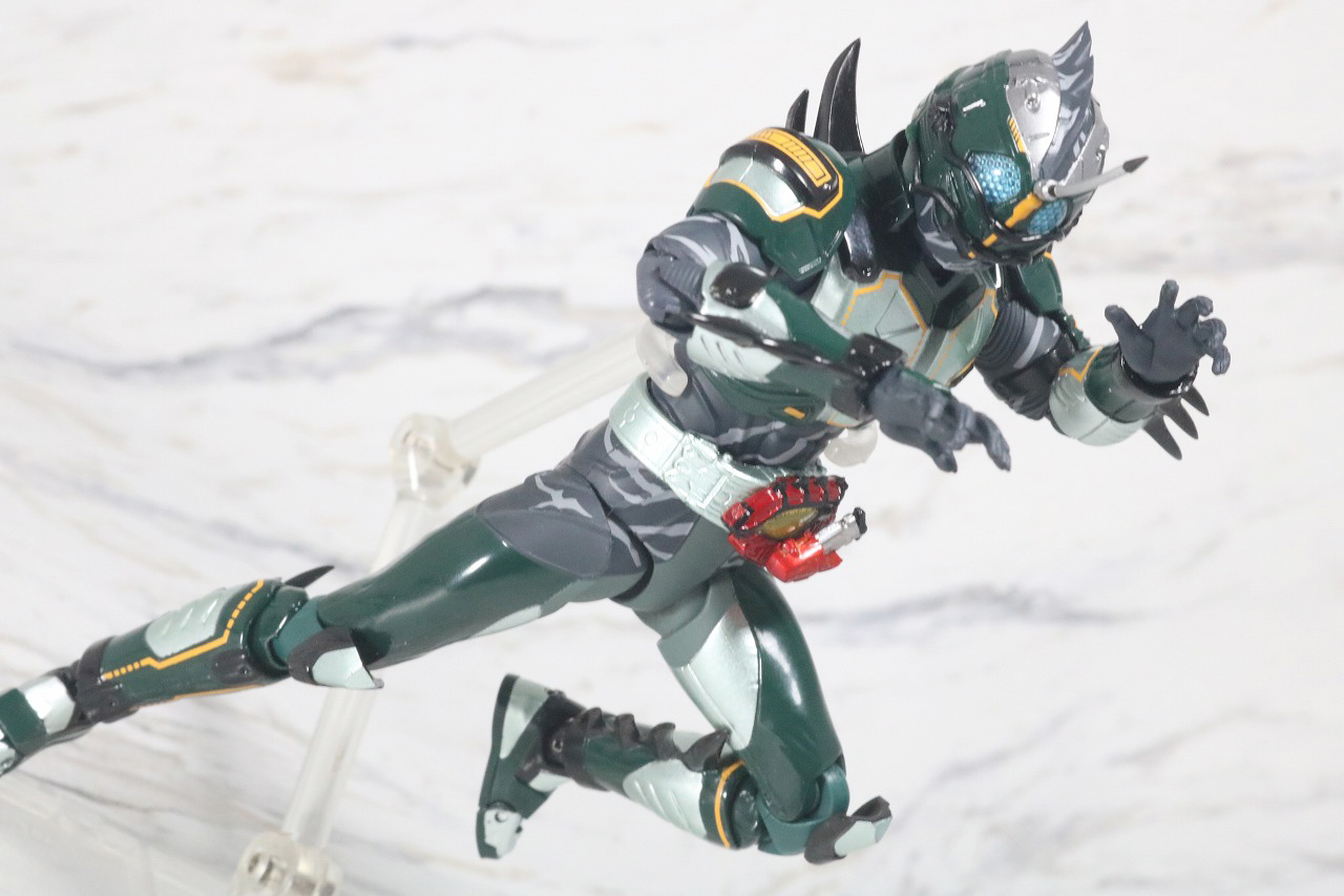 S.H.フィギュアーツ　仮面ライダーアマゾンネオアルファ　レビュー　アクション