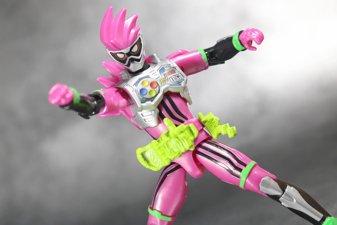 RKF　RIDER KICK'S FIGURE　仮面ライダーエグゼイド　アクションゲーマー　レベル2　レビュー　アクション