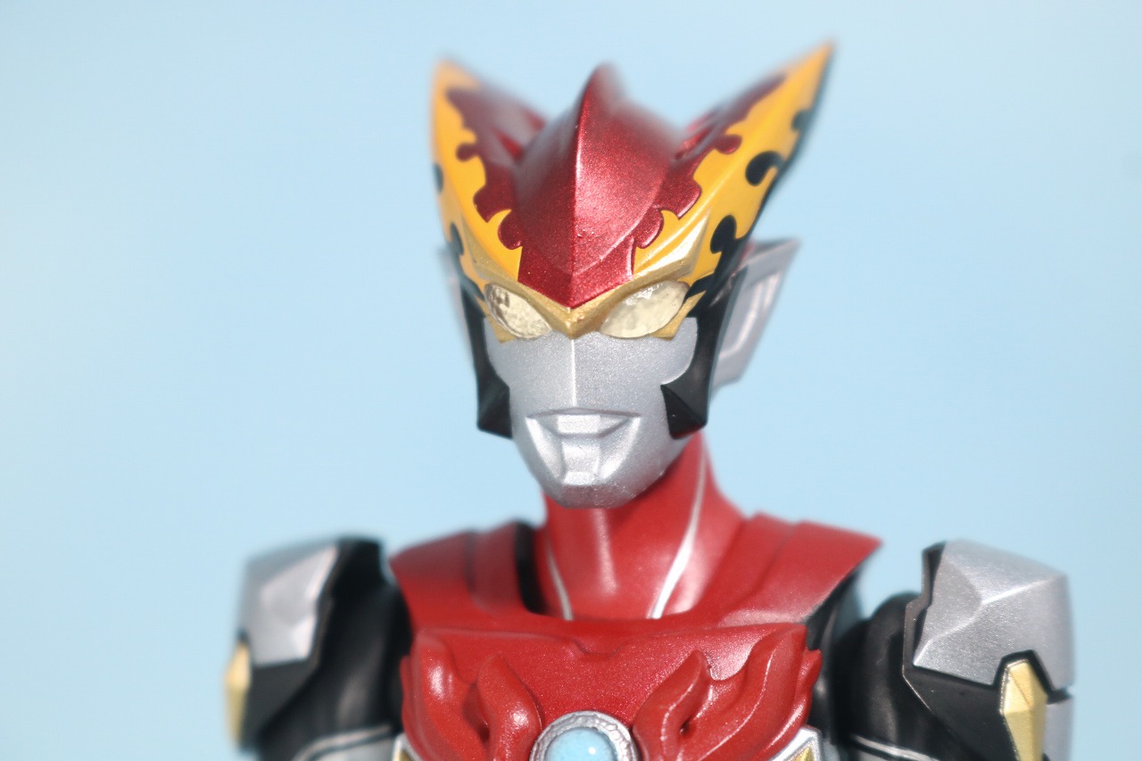 S.H.フィギュアーツ　ウルトラマンロッソ　フレイム　レビュー　全身