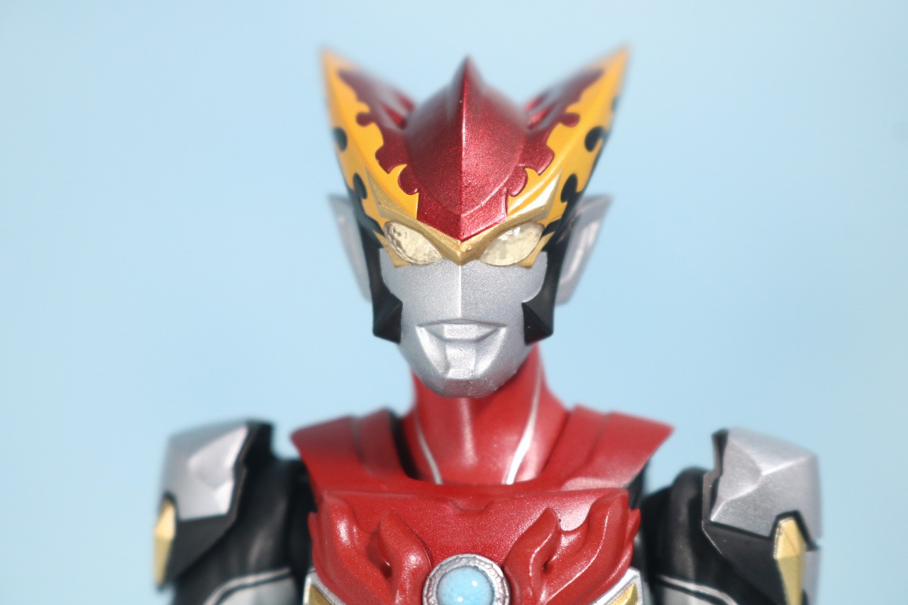 S.H.フィギュアーツ　ウルトラマンロッソ　フレイム　レビュー　全身