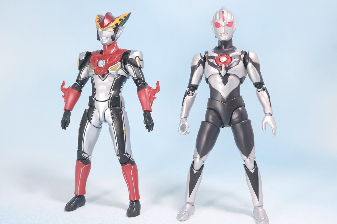 S.H.フィギュアーツ　ウルトラマンロッソ　フレイム　レビュー　全身