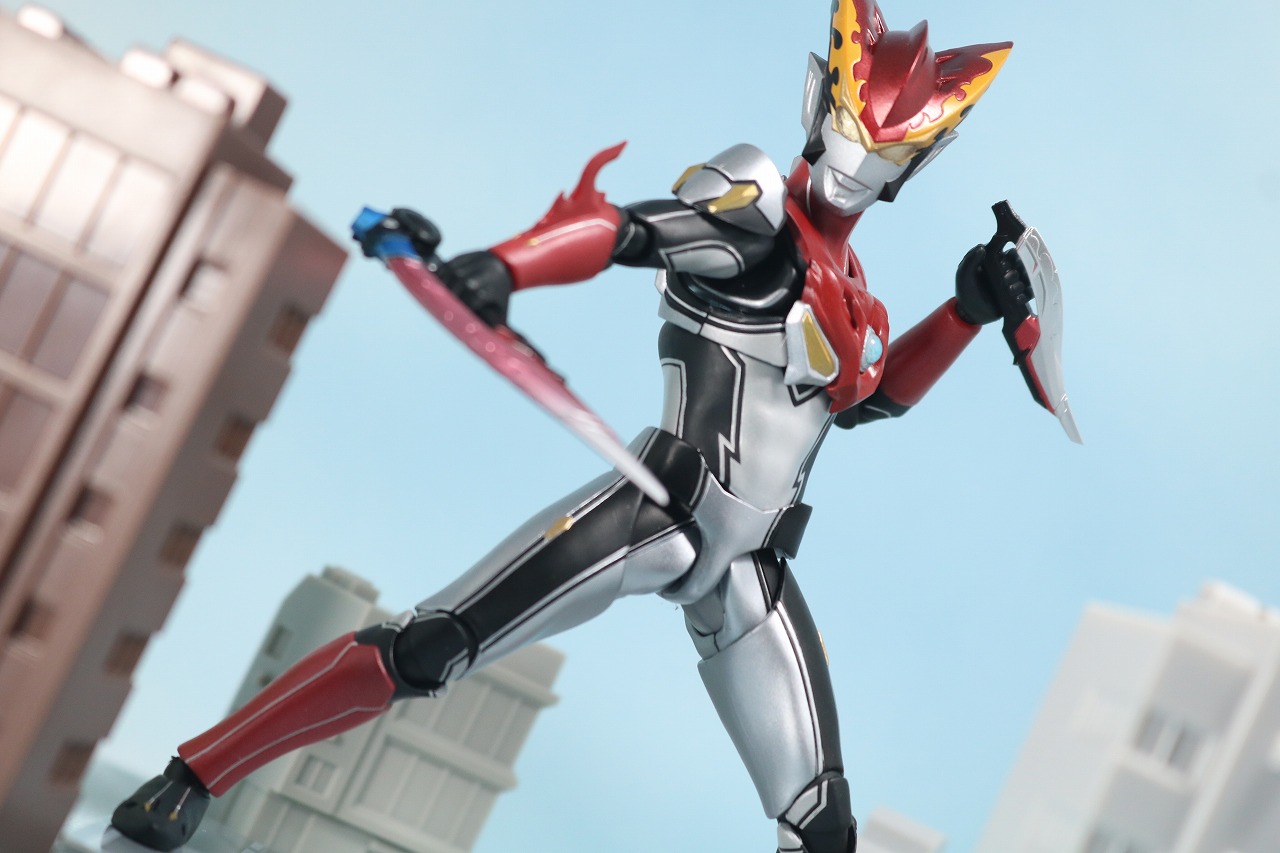 S.H.フィギュアーツ　ウルトラマンロッソ　フレイム　レビュー　アクション