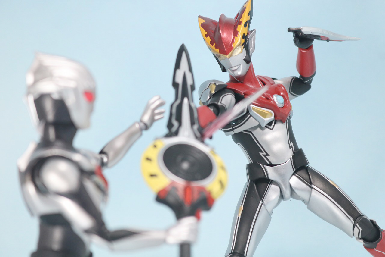 S.H.フィギュアーツ　ウルトラマンロッソ　フレイム　レビュー　アクション