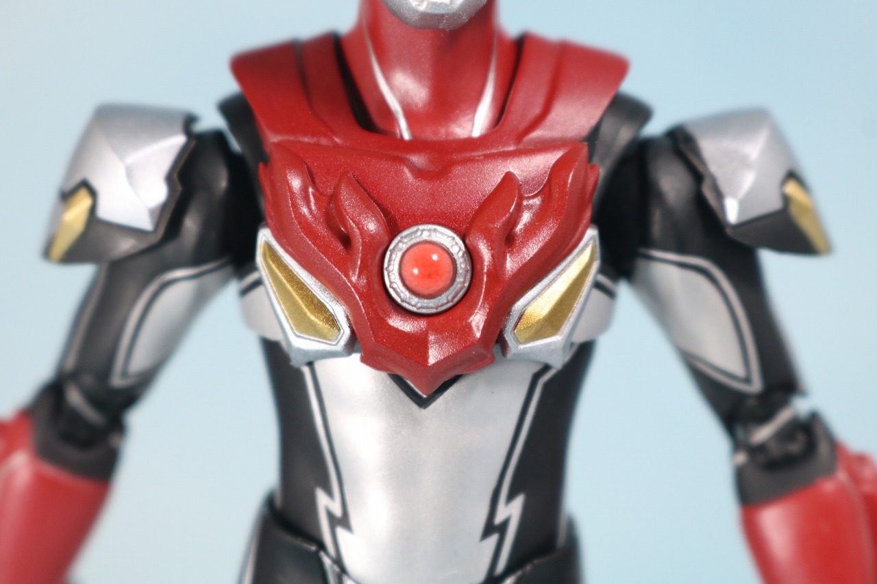 S.H.フィギュアーツ　ウルトラマンロッソ　フレイム　レビュー　付属品