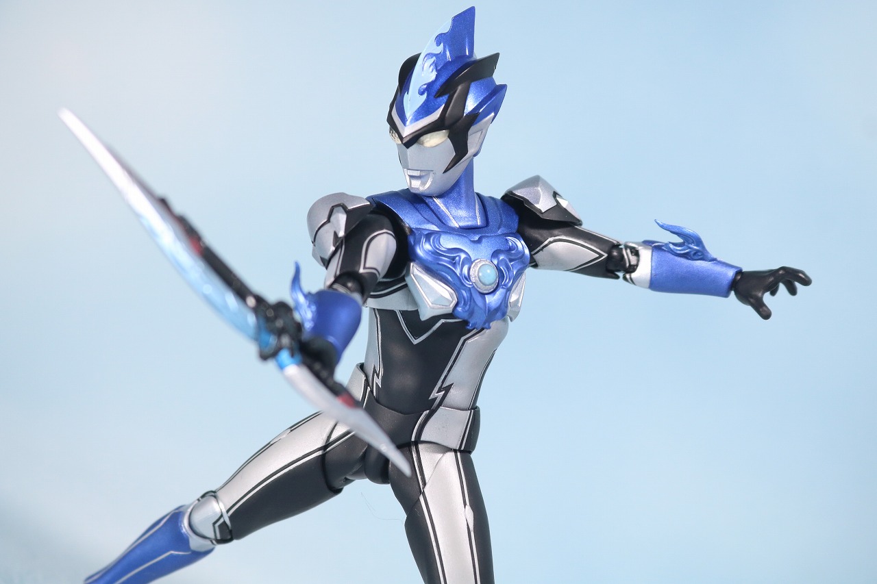 S.H.フィギュアーツ　ウルトラマンブル　アクア　レビュー　アクション