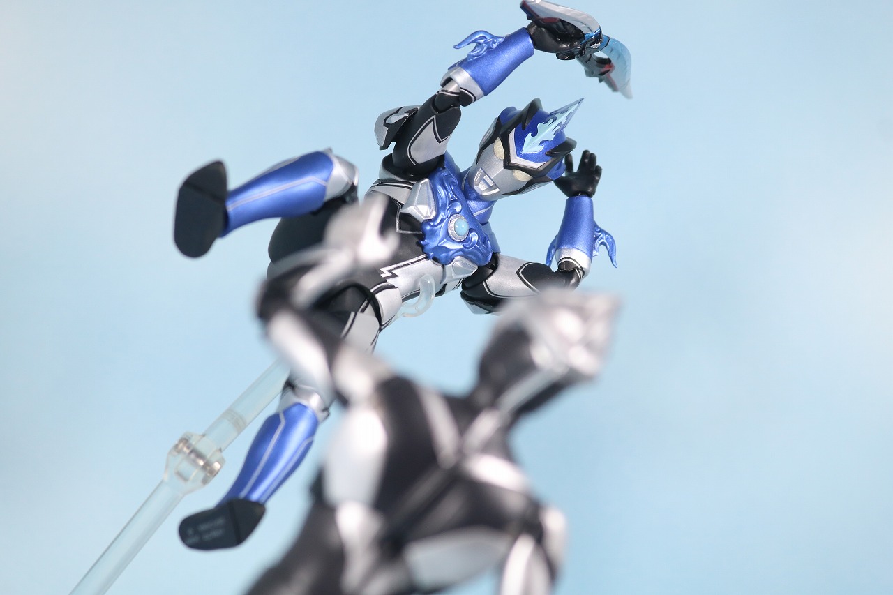 S.H.フィギュアーツ　ウルトラマンブル　アクア　レビュー　アクション