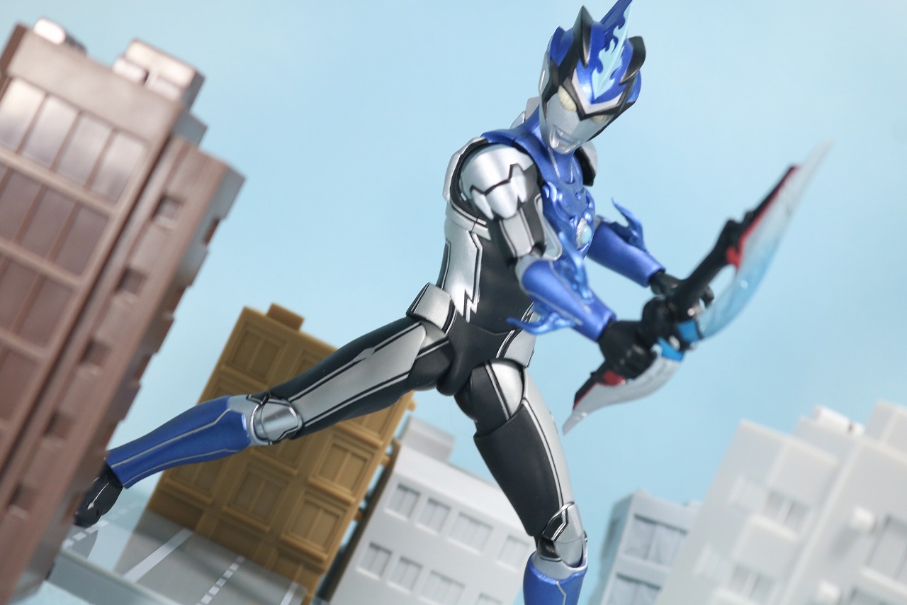 S.H.フィギュアーツ　ウルトラマンブル　アクア　レビュー　アクション