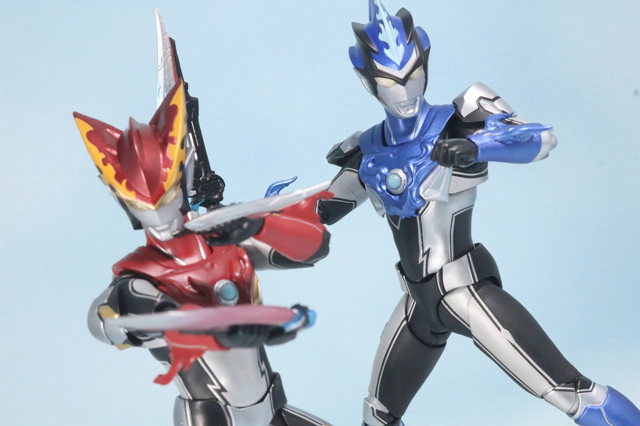 S.H.フィギュアーツ　ウルトラマンブル　アクア　レビュー　アクション