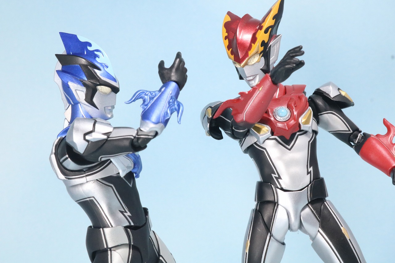 S.H.フィギュアーツ　ウルトラマンブル　アクア　レビュー　アクション