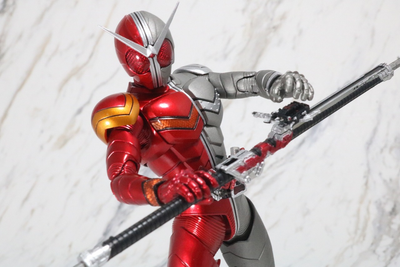 S.H.フィギュアーツ　仮面ライダーW　ヒートメタル　真骨彫製法　レビュー　アクション