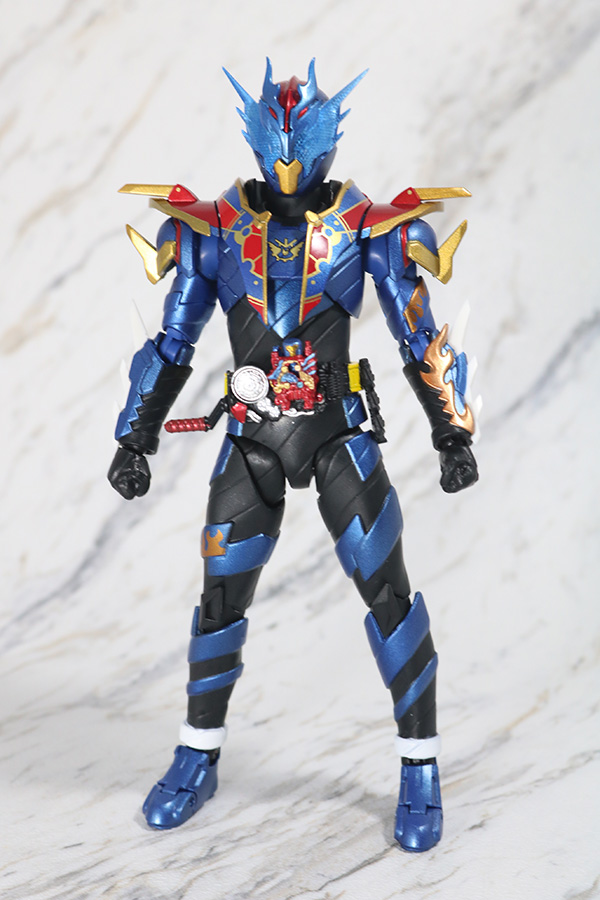 S.H.フィギュアーツ　仮面ライダーグレートクローズ　レビュー　全身