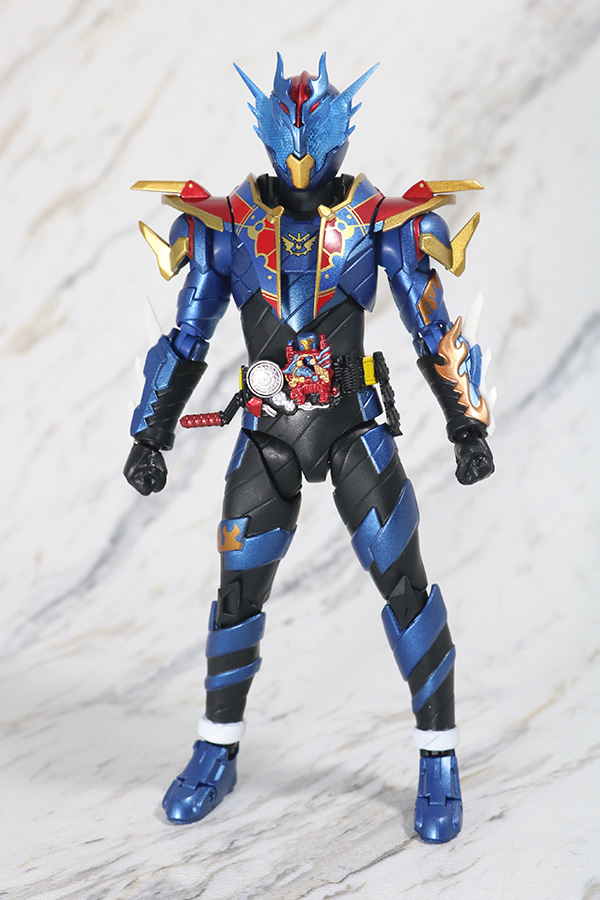 S.H.フィギュアーツ　仮面ライダーグレートクローズ　レビュー　全身