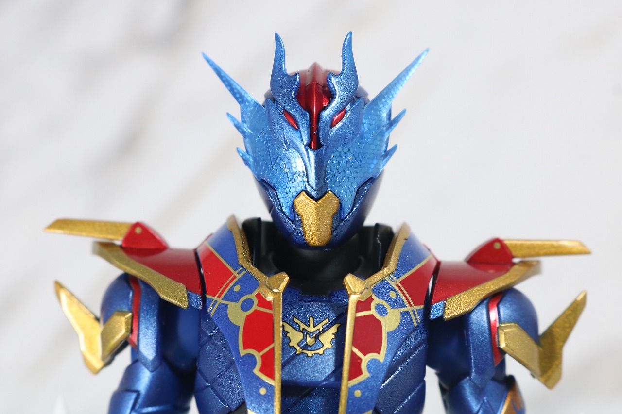 S.H.フィギュアーツ　仮面ライダーグレートクローズ　レビュー　全身