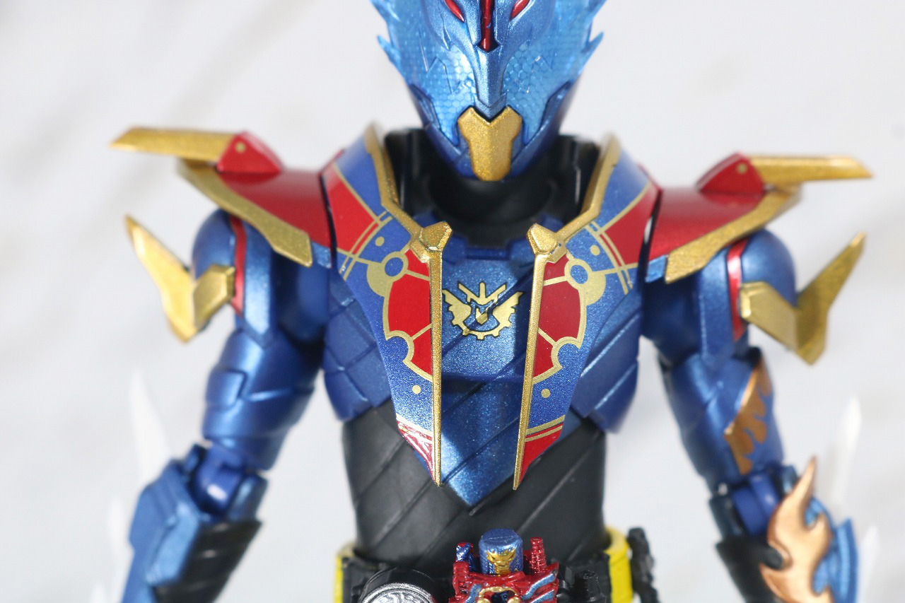 S.H.フィギュアーツ　仮面ライダーグレートクローズ　レビュー　全身