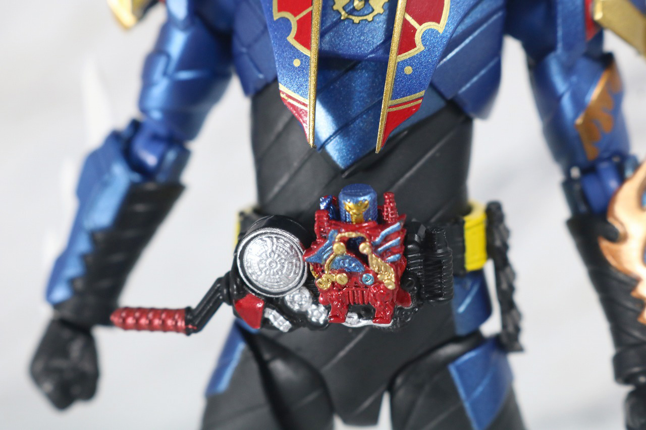 S.H.フィギュアーツ　仮面ライダーグレートクローズ　レビュー　全身