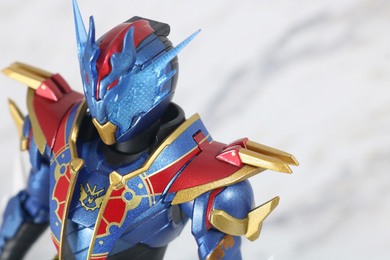 S.H.フィギュアーツ　仮面ライダーグレートクローズ　レビュー　全身