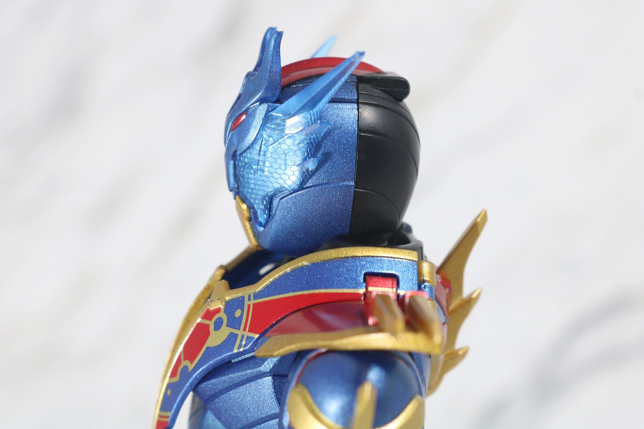 S.H.フィギュアーツ　仮面ライダーグレートクローズ　レビュー　全身