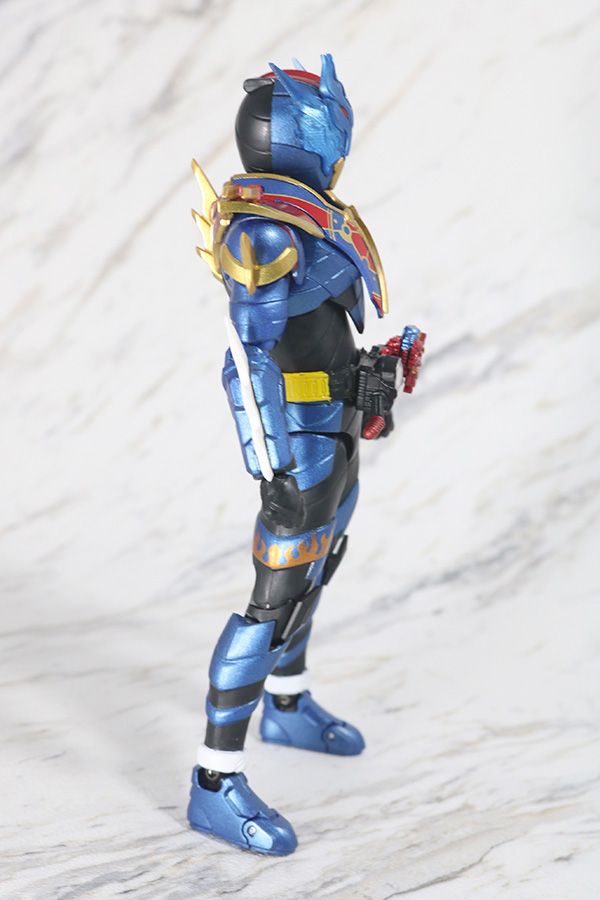 S.H.フィギュアーツ　仮面ライダーグレートクローズ　レビュー　全身