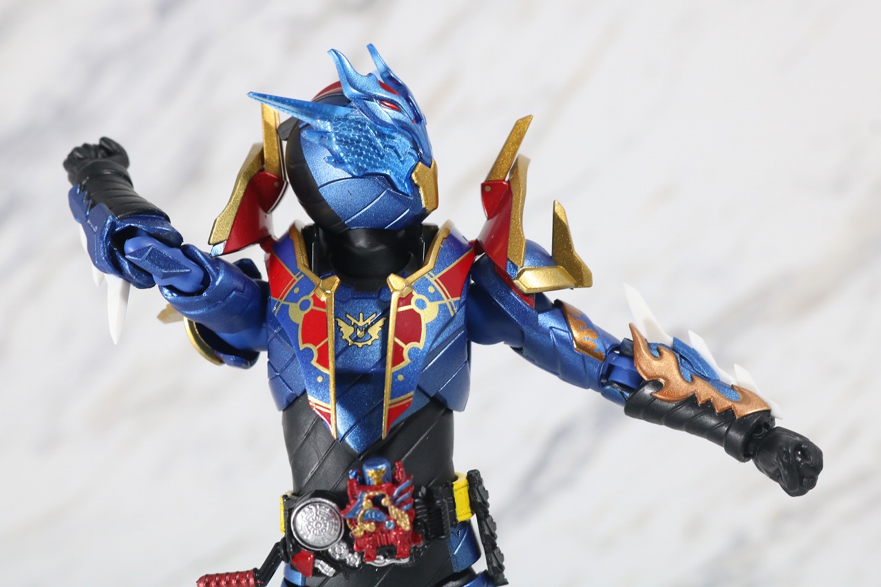 S.H.フィギュアーツ　仮面ライダーグレートクローズ　レビュー　可動範囲