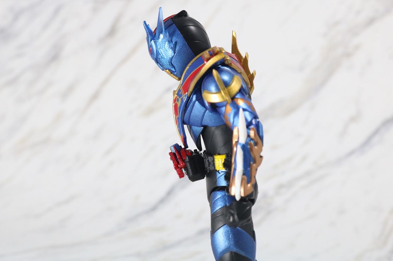 S.H.フィギュアーツ　仮面ライダーグレートクローズ　レビュー　可動範囲