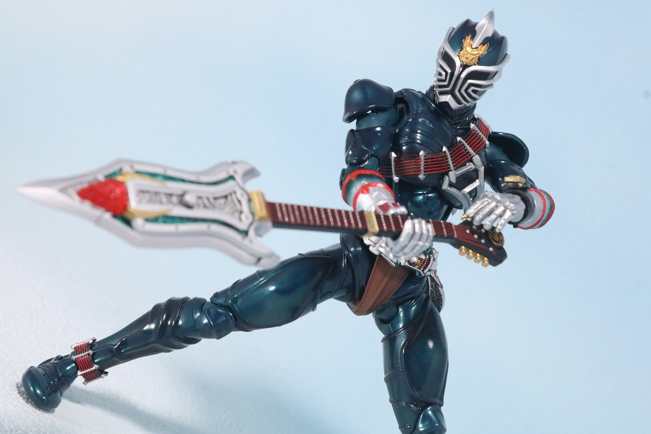 S.H.フィギュアーツ　仮面ライダー轟鬼　真骨彫製法　レビュー　アクション