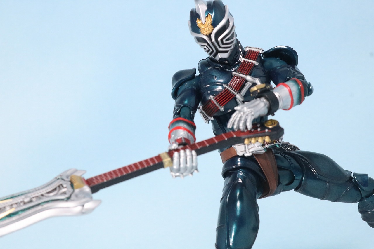 S.H.フィギュアーツ　仮面ライダー轟鬼　真骨彫製法　レビュー　アクション