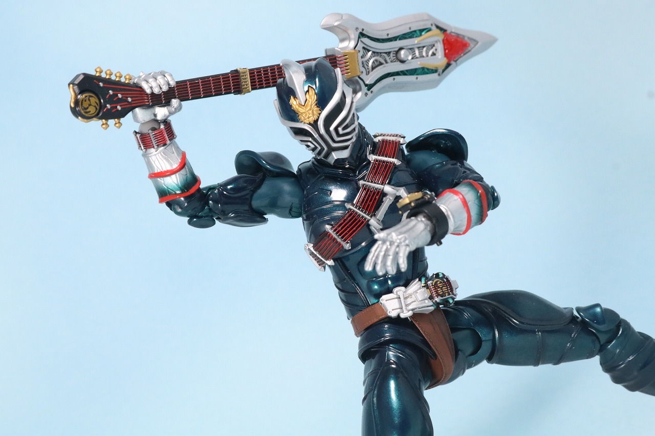 S.H.フィギュアーツ　仮面ライダー轟鬼　真骨彫製法　レビュー　アクション