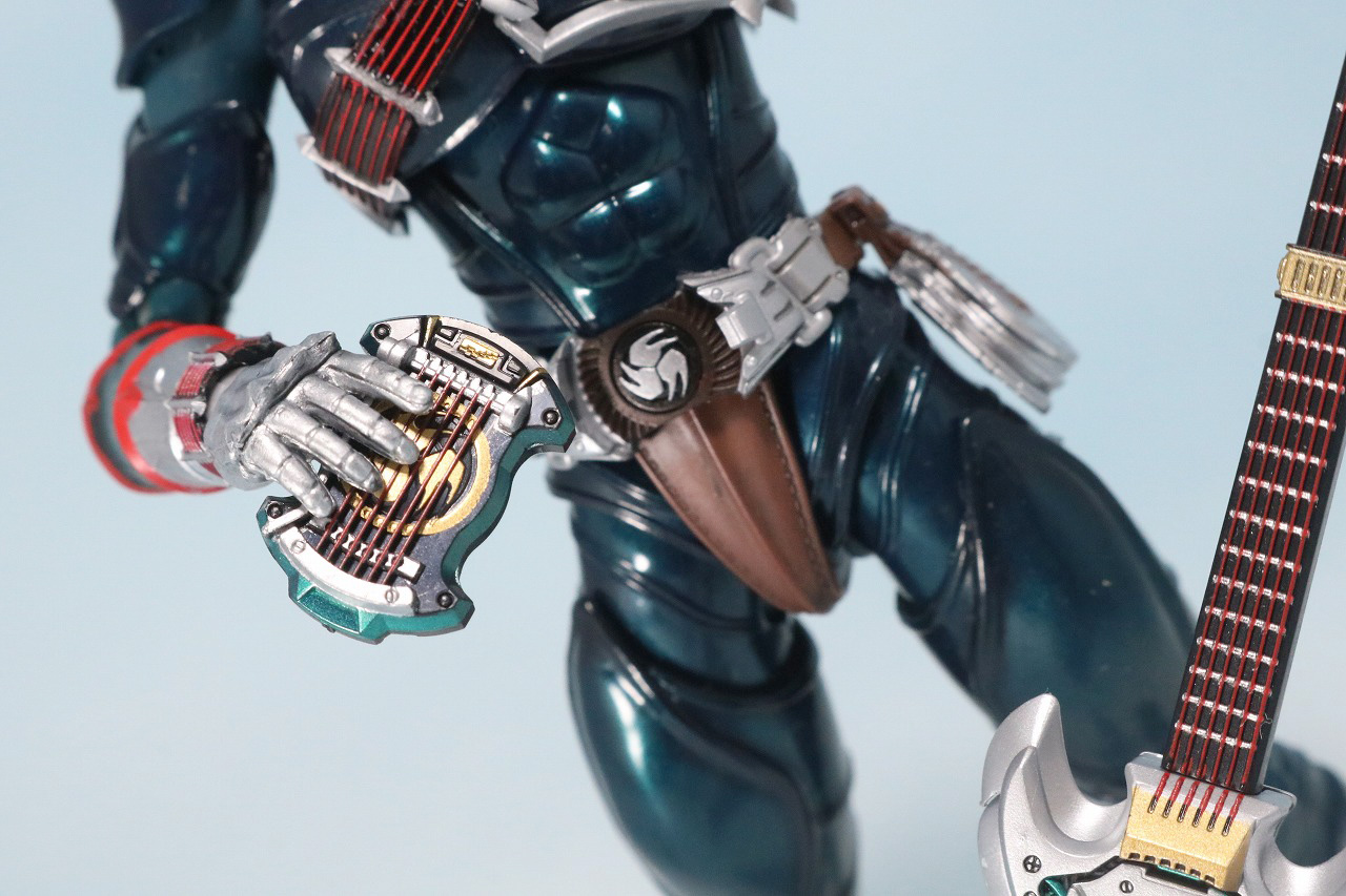 S.H.フィギュアーツ　仮面ライダー轟鬼　真骨彫製法　レビュー　アクション