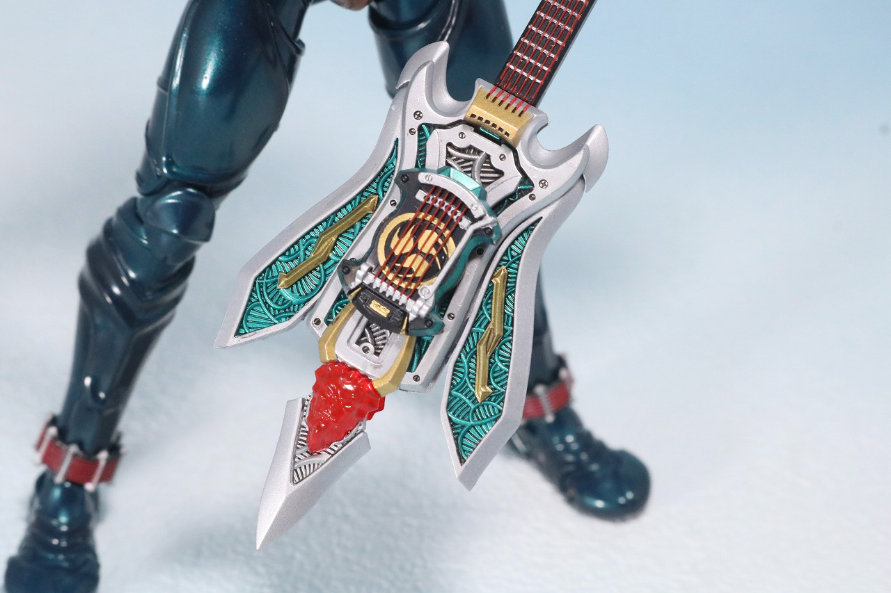 S.H.フィギュアーツ　仮面ライダー轟鬼　真骨彫製法　レビュー　付属品　雷轟　烈雷