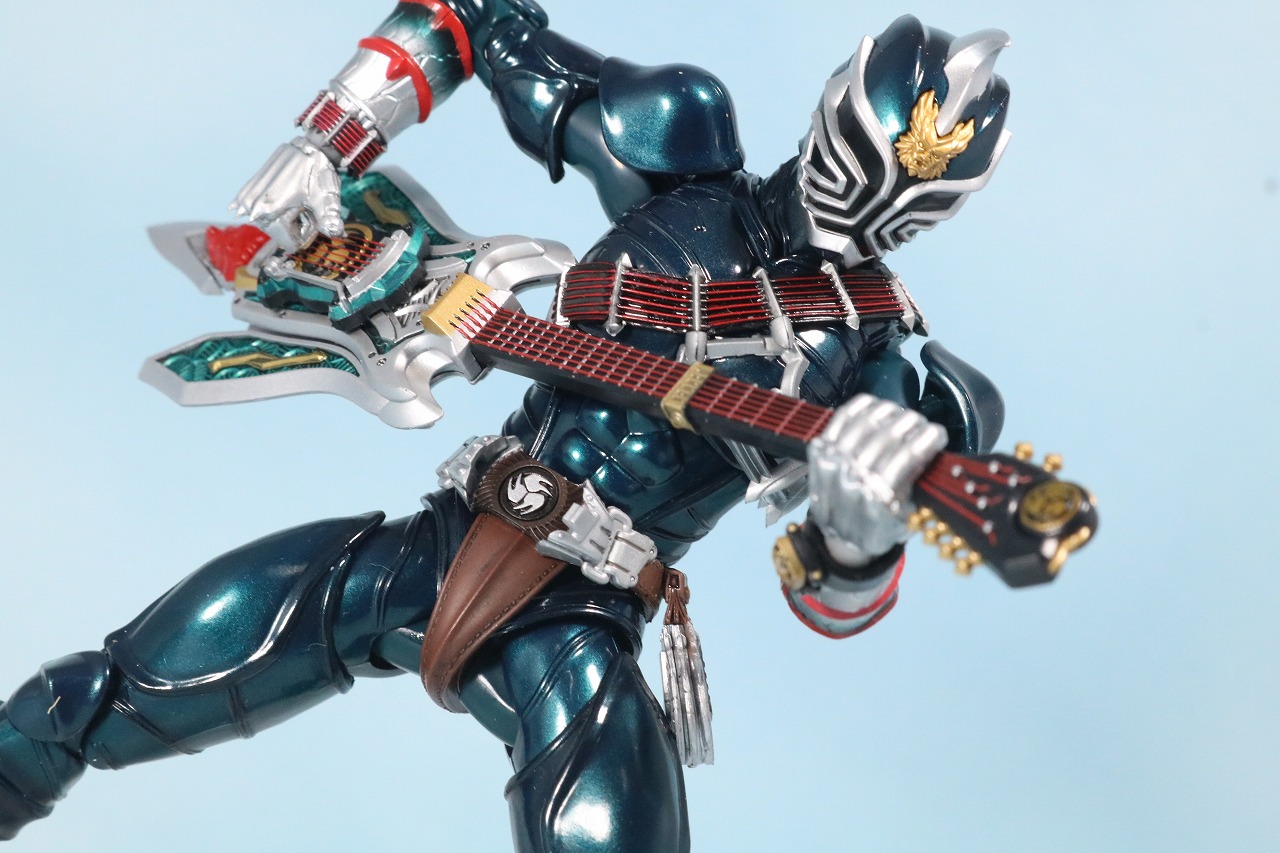 S.H.フィギュアーツ　仮面ライダー轟鬼　真骨彫製法　レビュー　アクション