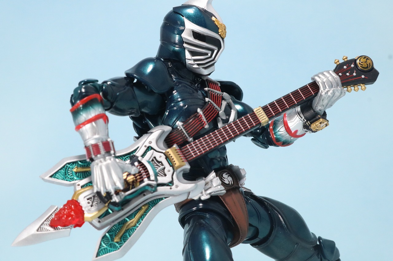 S.H.フィギュアーツ　仮面ライダー轟鬼　真骨彫製法　レビュー　アクション