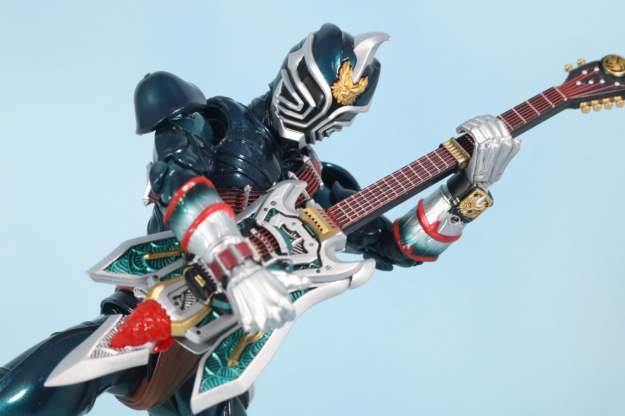 S.H.フィギュアーツ　仮面ライダー轟鬼　真骨彫製法　レビュー　アクション