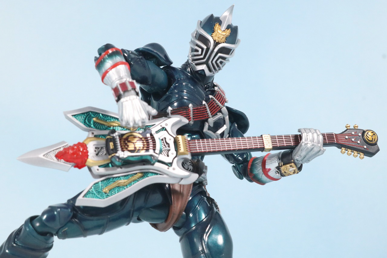 S.H.フィギュアーツ　仮面ライダー轟鬼　真骨彫製法　レビュー　アクション