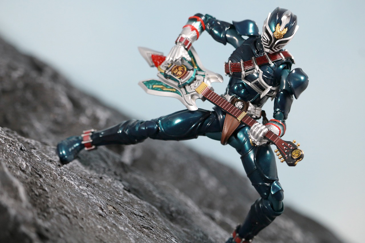 S.H.フィギュアーツ　仮面ライダー轟鬼　真骨彫製法　レビュー　アクション