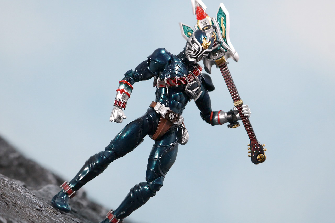 S.H.フィギュアーツ　仮面ライダー轟鬼　真骨彫製法　レビュー　アクション