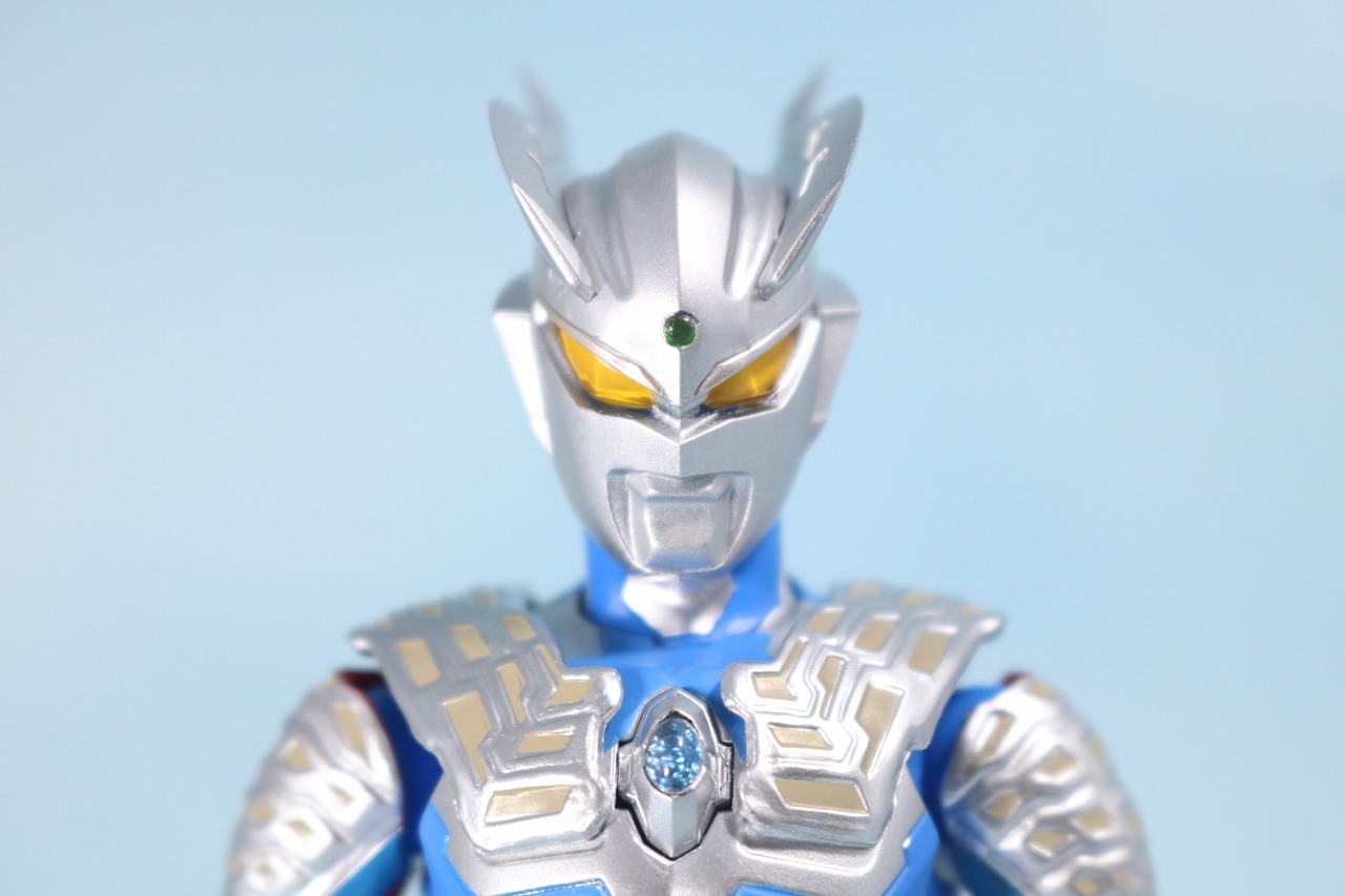 S.H.フィギュアーツ　ウルトラマンゼロ　レビュー　全身　頭部