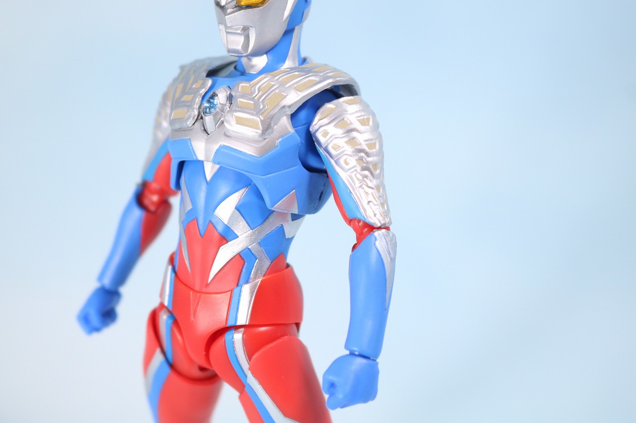 S.H.フィギュアーツ　ウルトラマンゼロ　レビュー　全身