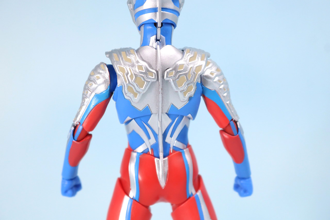 S.H.フィギュアーツ　ウルトラマンゼロ　レビュー　全身