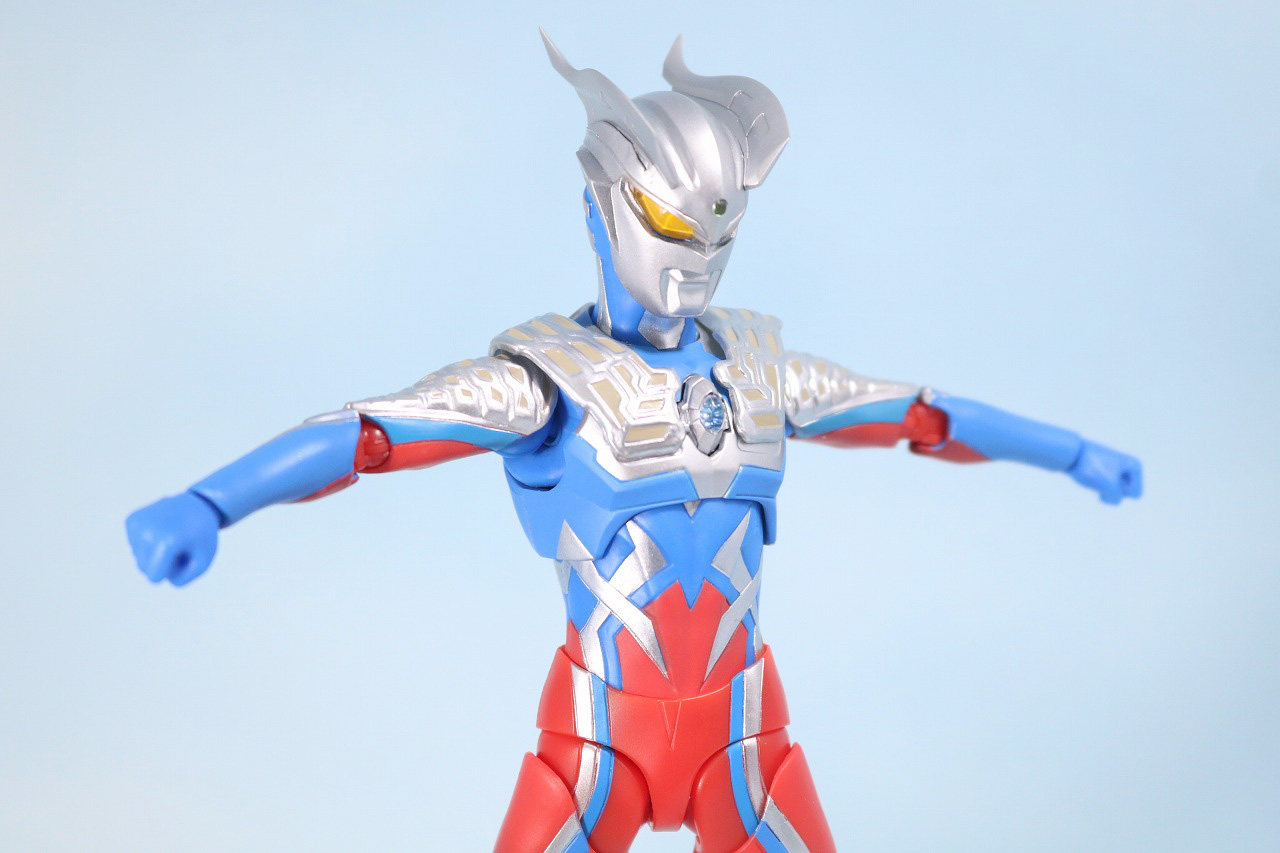 S.H.フィギュアーツ　ウルトラマンゼロ　レビュー　可動範囲