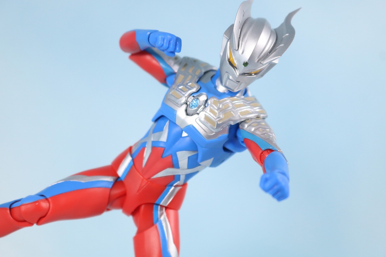 S.H.フィギュアーツ　ウルトラマンゼロ　レビュー　アクション